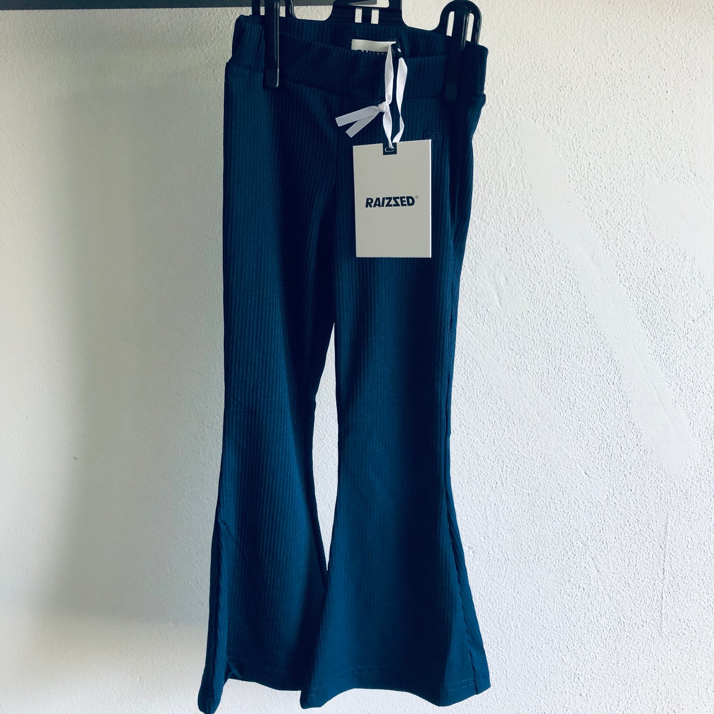 Raizzed flared broek
